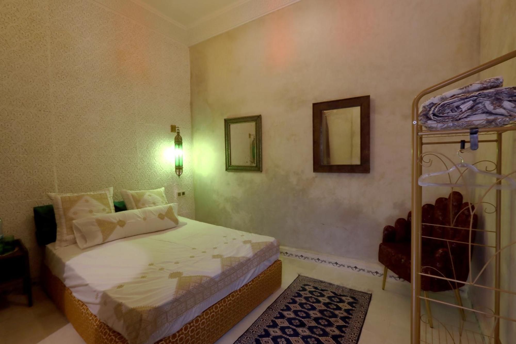 Riad La Fayette Bed & Breakfast Marrakesh Bagian luar foto